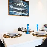 Sea View Apartment In The City Center With Free Parking