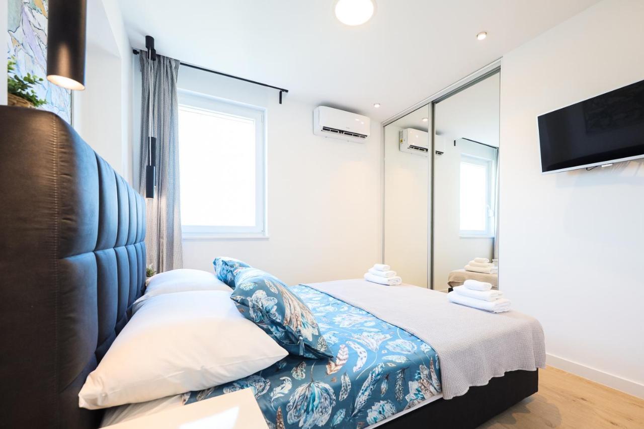 Sea View In The Center With Free Parking *