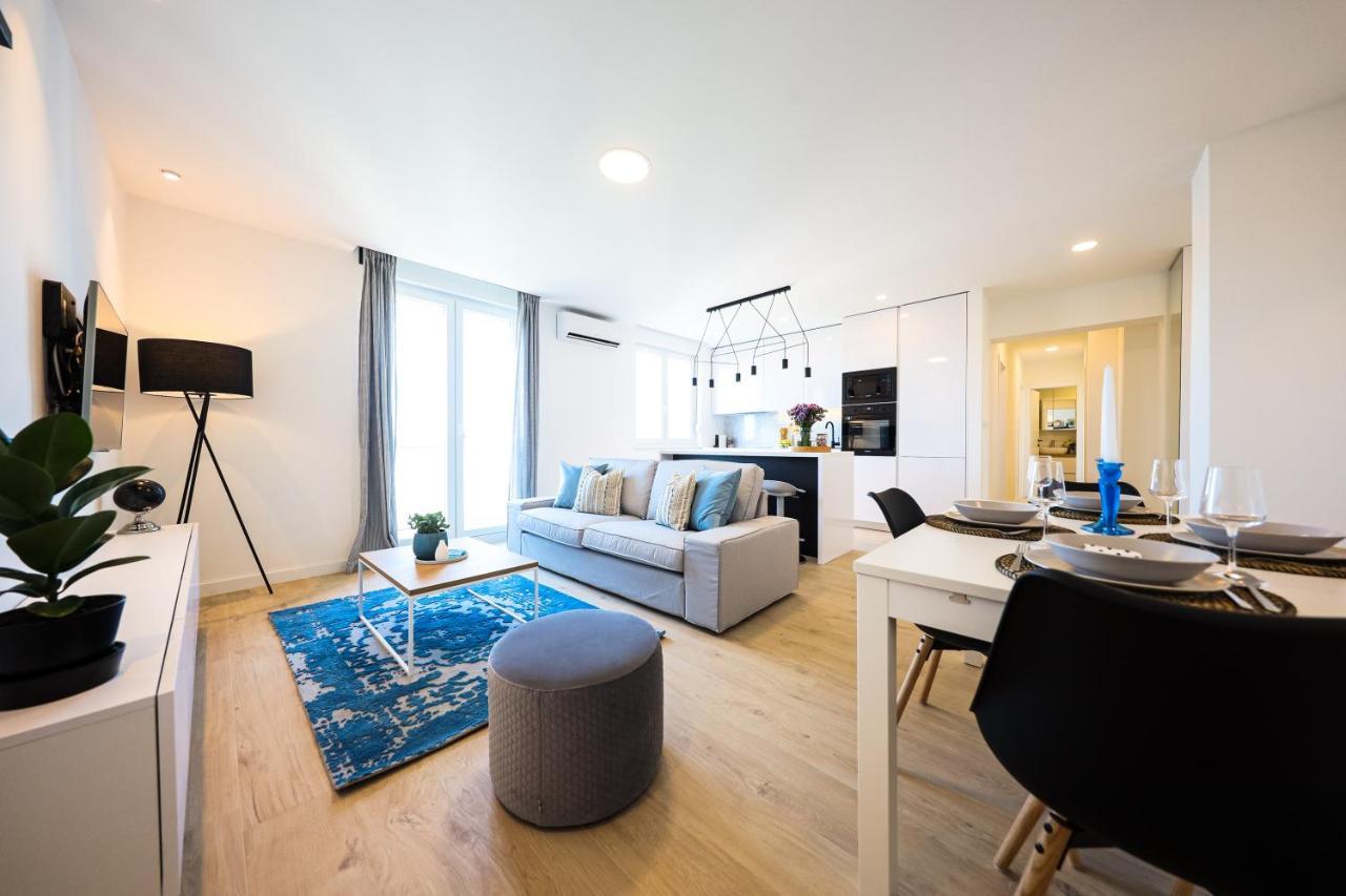 Apartment Sea View In The Center With Free Parking *